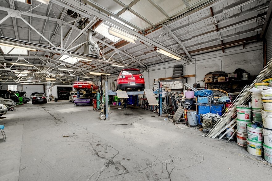 More Photos Of 3233-3241 W Cermak Rd, Chicago Auto Repair For Sale