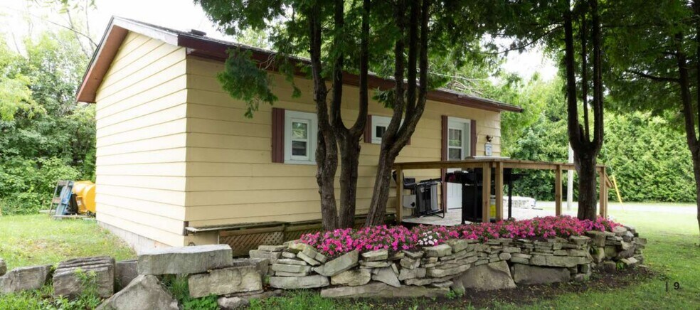 More Photos Of 817 Pike Bay Rd, Northern Bruce Peninsula Trailer Camper Park For Sale