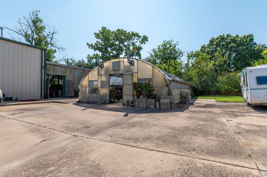 More Photos Of 2920 Dairy Ashford Rd, Houston Warehouse For Sale