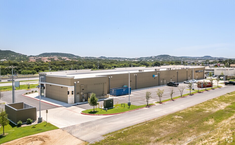 More Photos Of 24531 IH-10 West, San Antonio General Retail For Lease