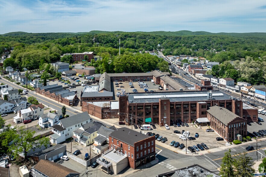 More Photos Of 10 Park Pl, Butler Light Distribution For Lease