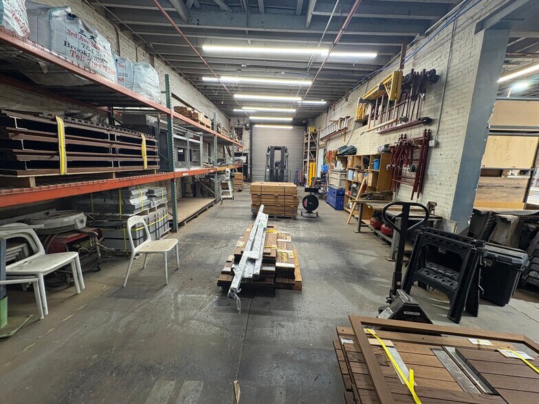 More Photos Of 18 Bay St, Brooklyn Light Manufacturing For Lease