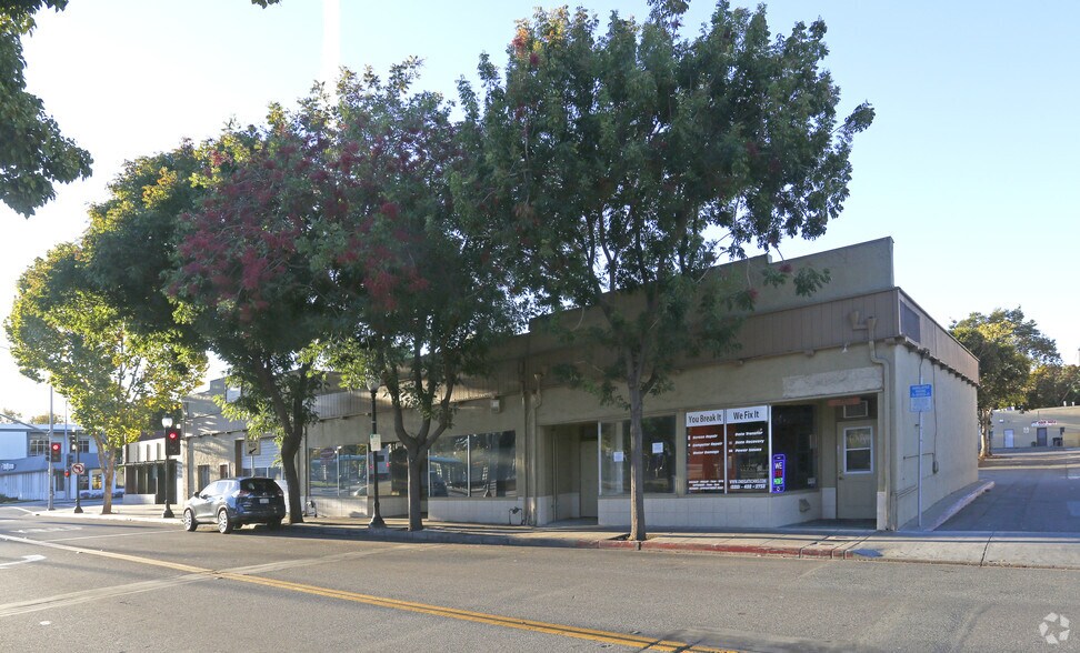 More Photos Of 727-747 W Evelyn Ave, Mountain View Storefront For Lease