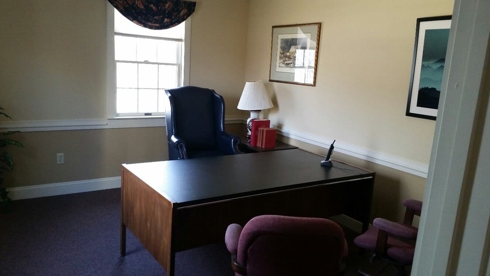 More Photos Of 238 W Delaware Ave, Pennington Office For Lease