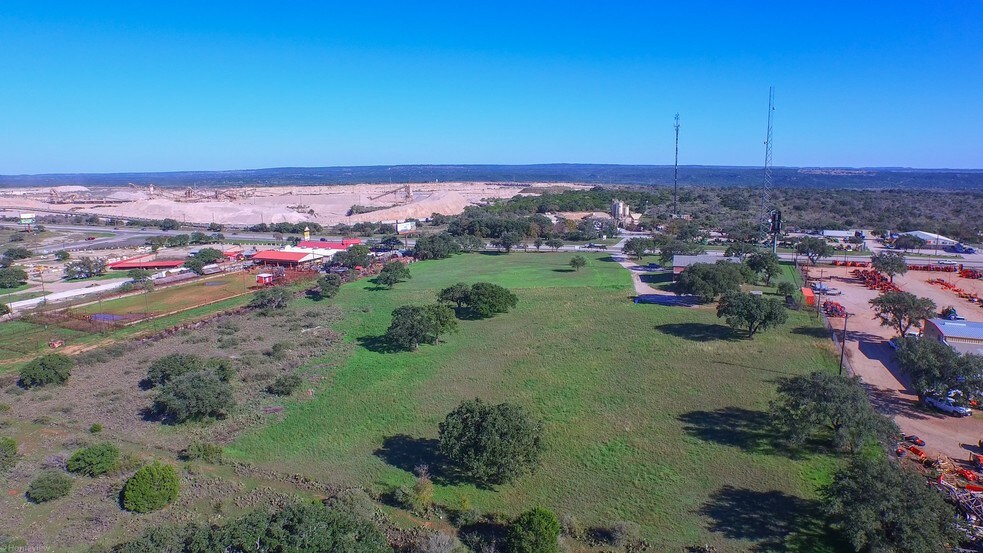 More Photos Of 5526 N US Highway 281, Marble Falls Office For Sale