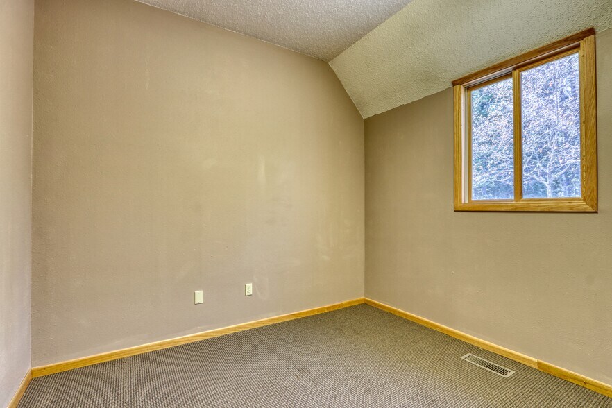 More Photos Of 10045 N State Road 27, Hayward Flex For Sale