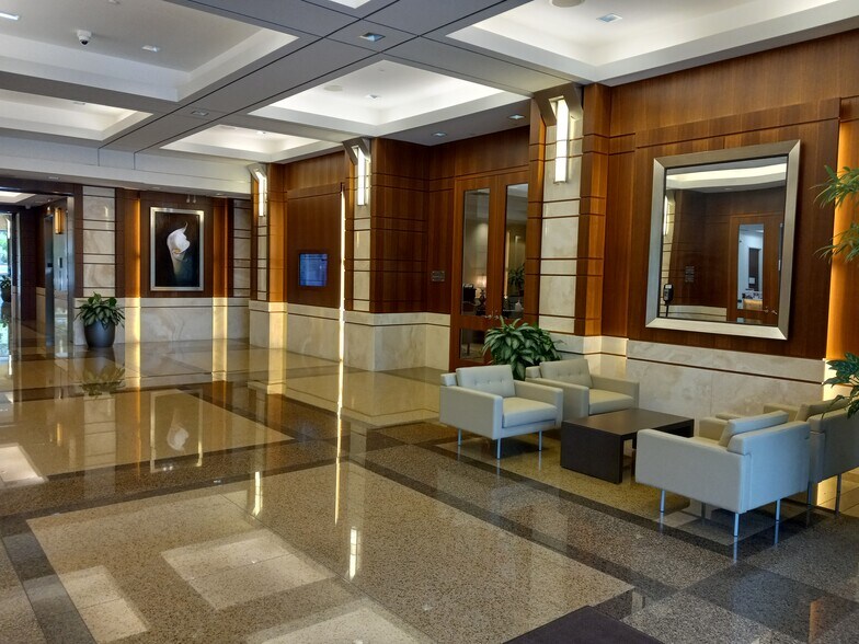 More Photos Of 1960 Satellite Blvd, Duluth Office For Lease