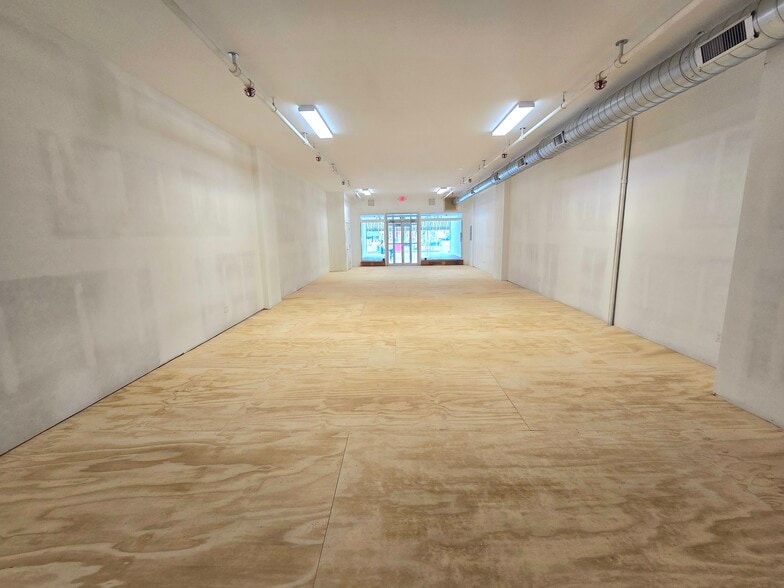 More Photos Of 158-164 Main St, Northampton Office Residential For Lease