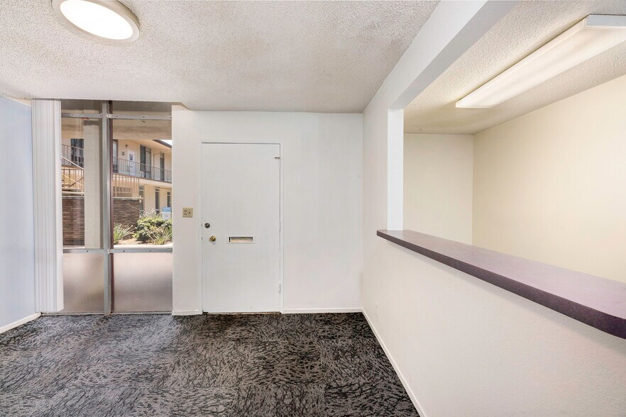 More Photos Of 3840 Woodruff Ave, Long Beach Medical For Lease