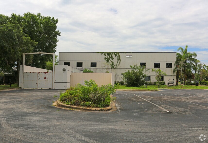 More Photos Of 1610 W International Speedway Blvd, Daytona Beach Medical For Sale