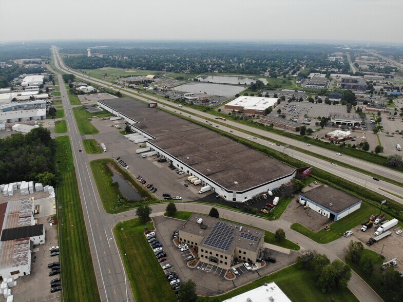 More Photos Of 22000 Industrial Blvd, Rogers Distribution For Lease