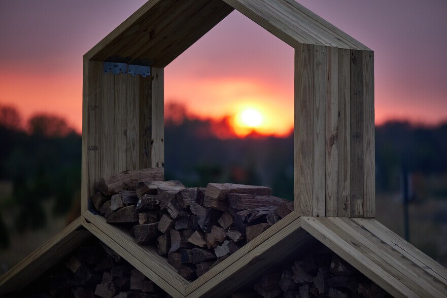 More Photos Of 1583 Spring Bay Rd, Spring Bay Hotel For Sale