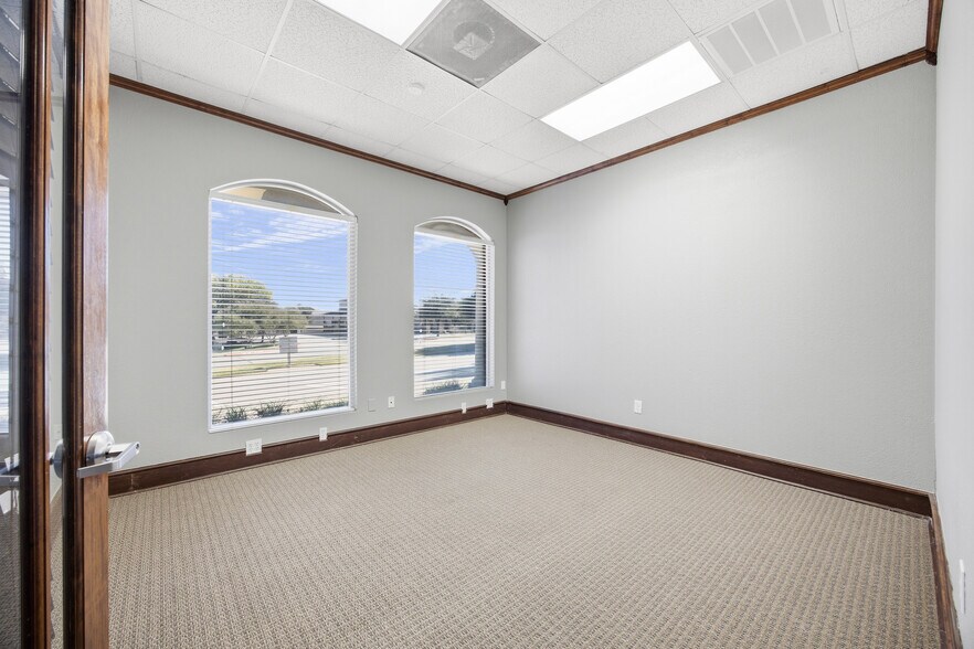 More Photos Of 120 S Village Center Rd, Southlake Office For Lease