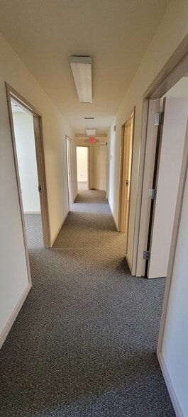 More Photos Of 7 W Queens Way, Hampton Medical For Lease