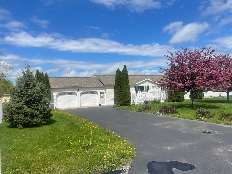 More Photos Of New York 96, Waterloo Town Manufactured Housing Mobile Home Park For Sale