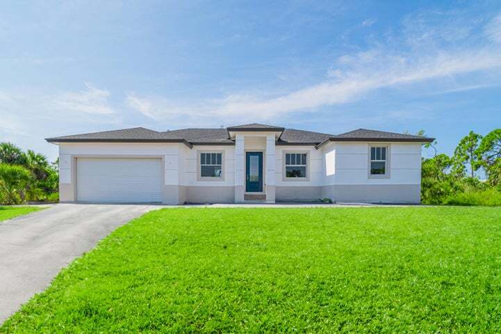 More Photos Of 15101 Brainbridge Cir, Port Charlotte Specialty For Sale