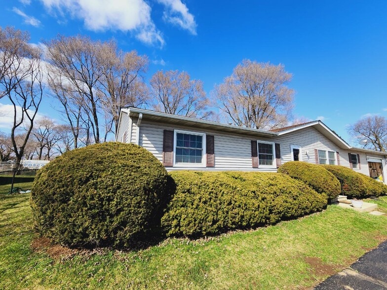 More Photos Of 23040 W Eames St, Channahon Industrial For Sale