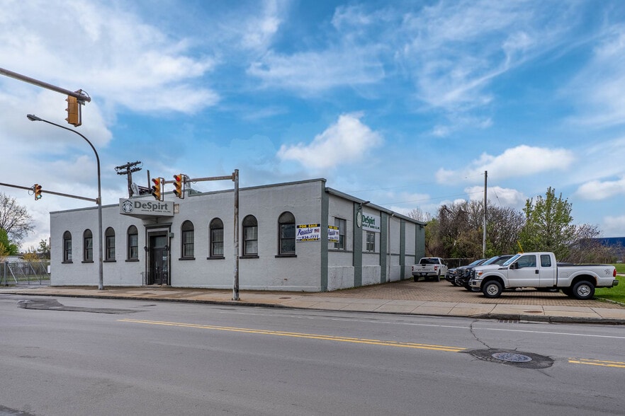 More Photos Of 1085 E Delavan Ave, Buffalo Warehouse For Sale