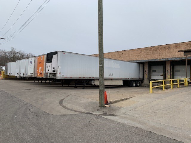 More Photos Of 1120 N Main St, Elkhart Manufacturing For Lease