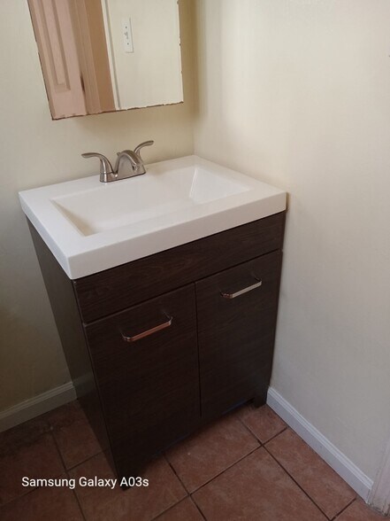 More Photos Of 215 Coventry Dr, Stockton Apartments For Sale