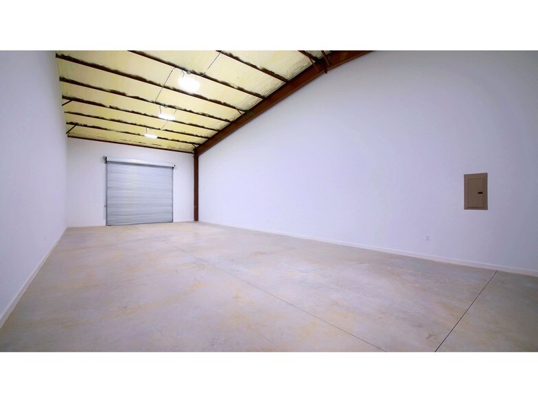 More Photos Of 12112 Anderson Mill Rd, Austin Warehouse For Lease