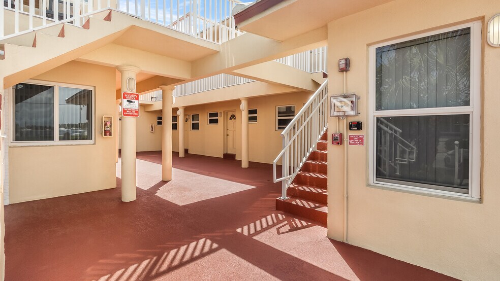 More Photos Of 505-513 S Ocean Dr, Hollywood Apartments For Sale