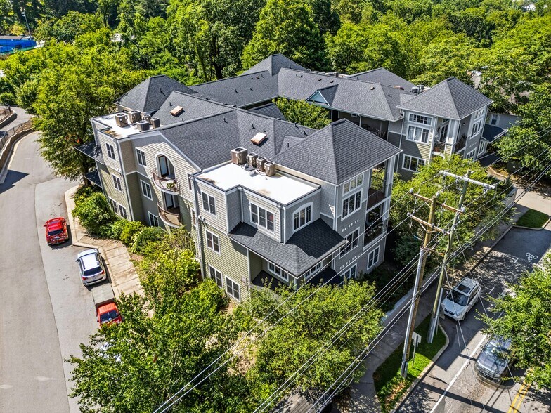 More Photos Of 64 Clingman Ave, Asheville Office For Sale
