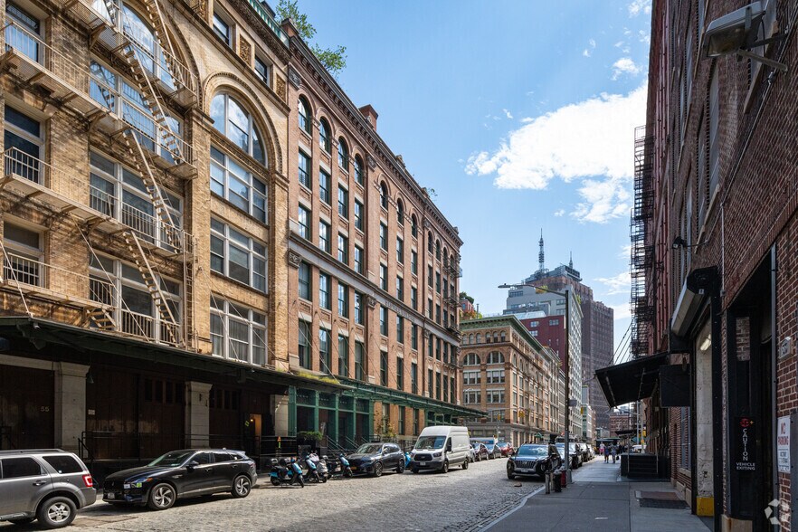 More Photos Of 125 Hudson Street, New York Apartments For Lease