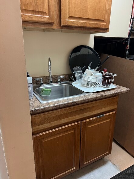 More Photos Of 7612 W North Ave, Elmwood Park Office For Lease