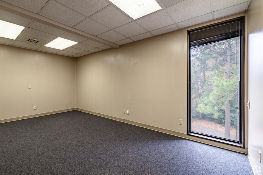 More Photos Of 4802 Texas Blvd, Texarkana Medical For Lease