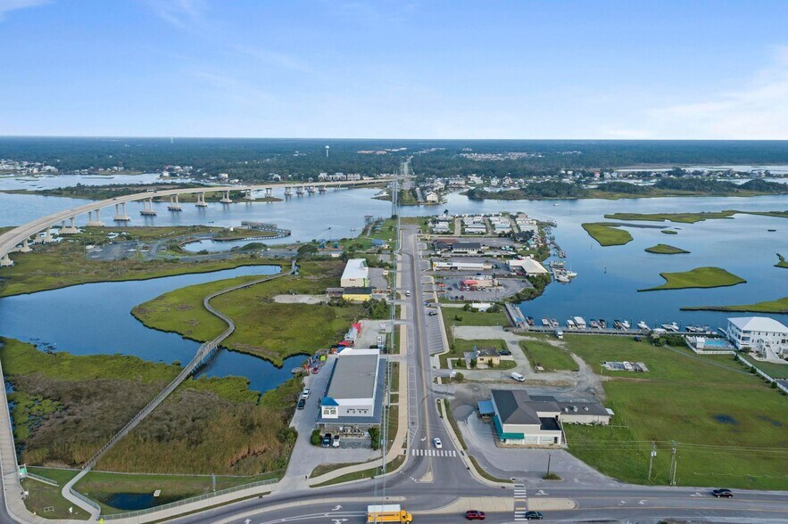 More Photos Of 404 Roland Ave, Surf City Restaurant For Sale