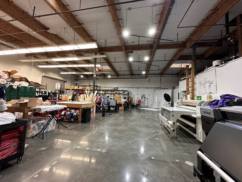 More Photos Of 1317 Calle Avanzado, San Clemente Light Manufacturing For Lease