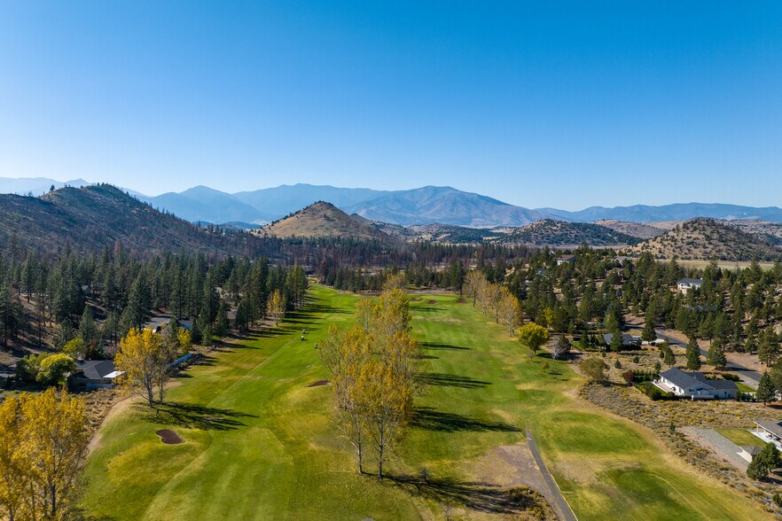 5925 Country Club Dr, Weed, CA 96094 Golf Course Driving Range For