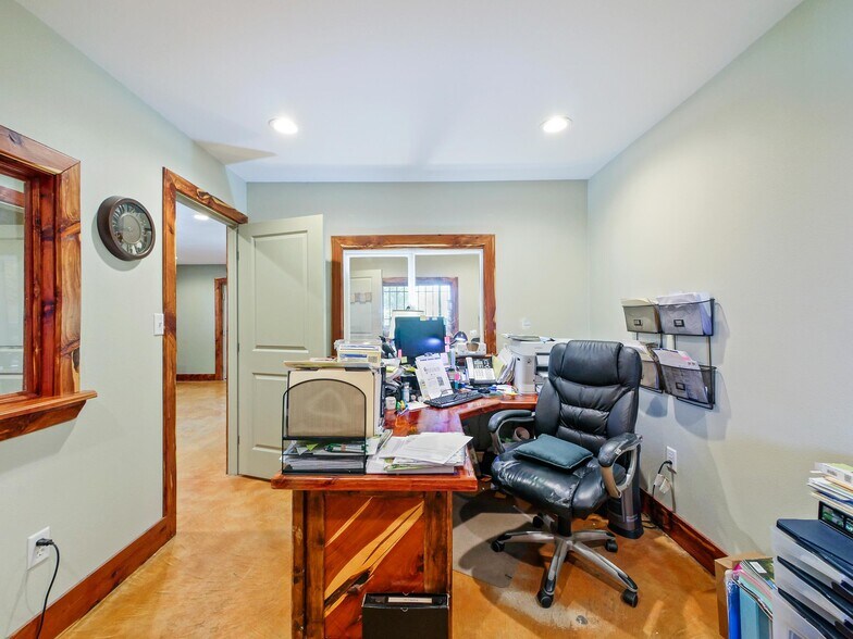 More Photos Of 55 Heritage Rd, Gordonville Office Residential For Sale