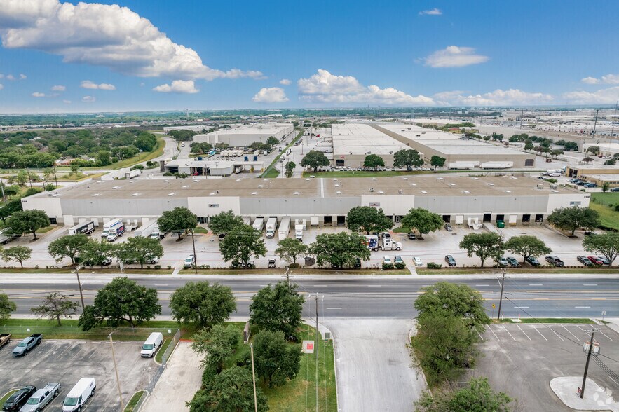 More Photos Of 5108 Rittiman Rd, San Antonio Unknown For Lease