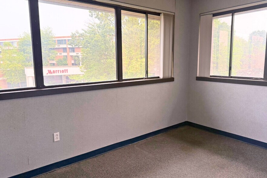 More Photos Of 160 Hawley Ln, Trumbull Medical For Lease