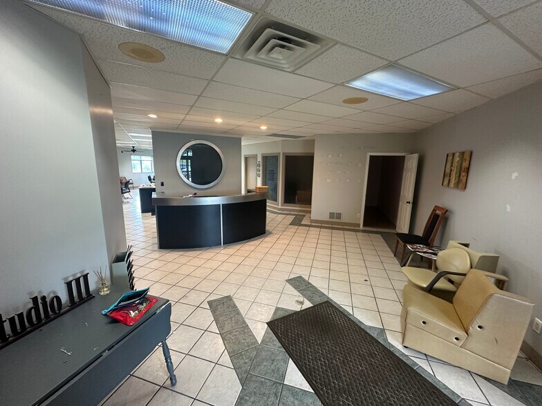 More Photos Of 4855 Asbury Rd, Dubuque General Retail For Lease