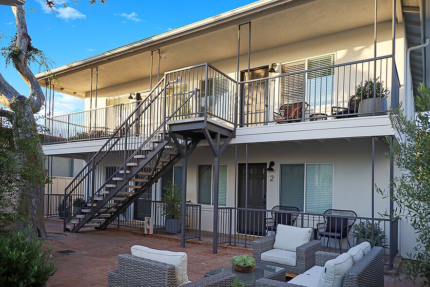 More Photos Of 527-529 Catalina, Laguna Beach Apartments For Sale