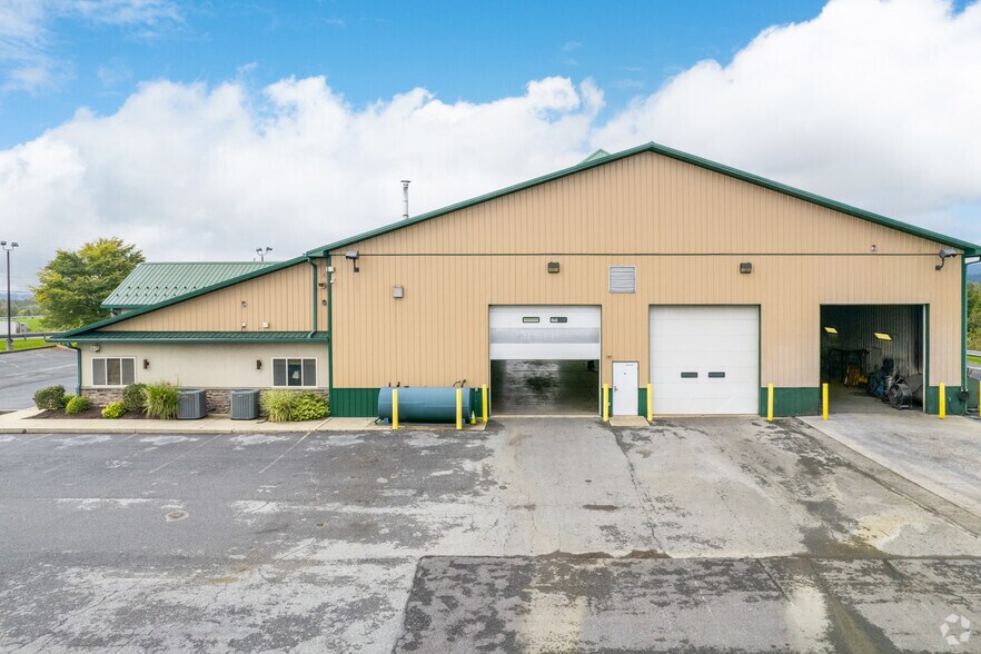 More Photos Of 655 Brown Rd, Myerstown Warehouse For Sale