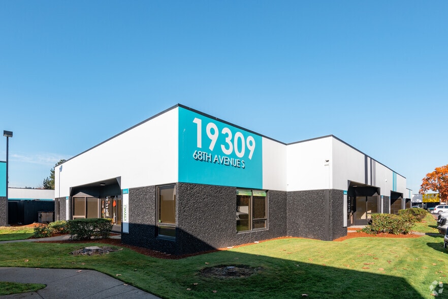 More Photos Of 6627 S 191st Pl, Kent Unknown For Lease