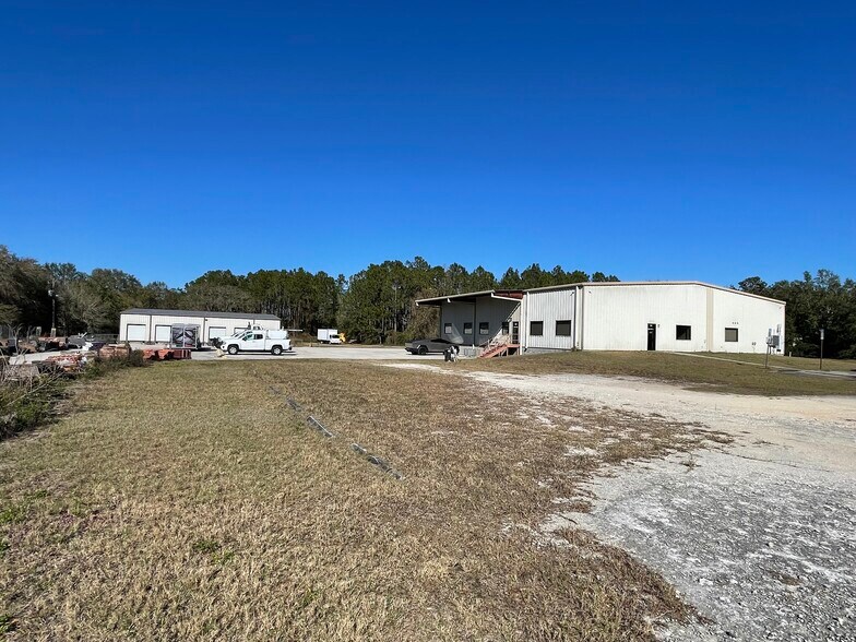 More Photos Of 4680 Lake Industrial Blvd, Tavares Warehouse For Sale