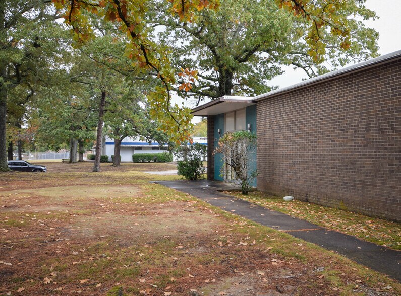 More Photos Of 6005 Scott Hamilton Dr, Little Rock Distribution For Sale