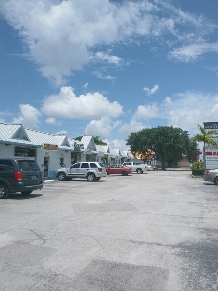 More Photos Of 2960 S Cleveland Ave, Fort Myers Unknown For Lease