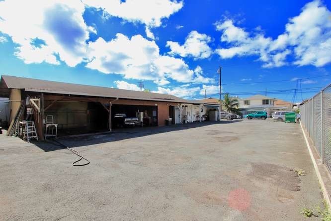 More Photos Of 1724 Hoe St, Honolulu Warehouse For Sale