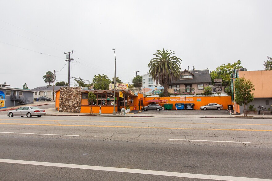 More Photos Of 757 Pier Ave, Santa Monica Office For Sale