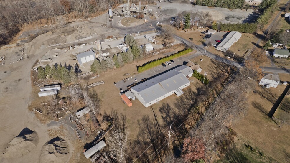 More Photos Of 16 Arthur St, Easthampton Warehouse For Sale