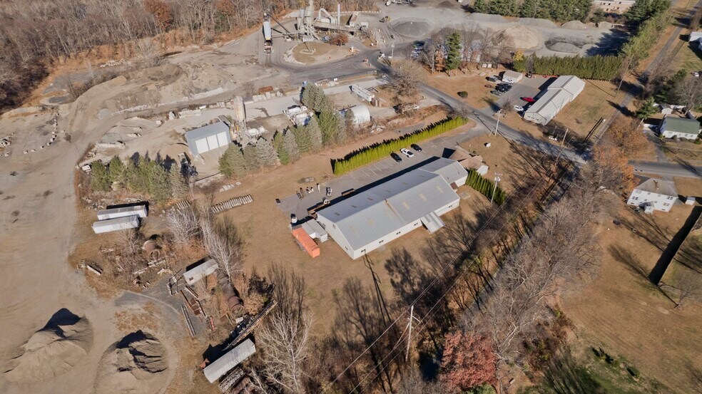 More Photos Of 16 Arthur St, Easthampton Warehouse For Sale