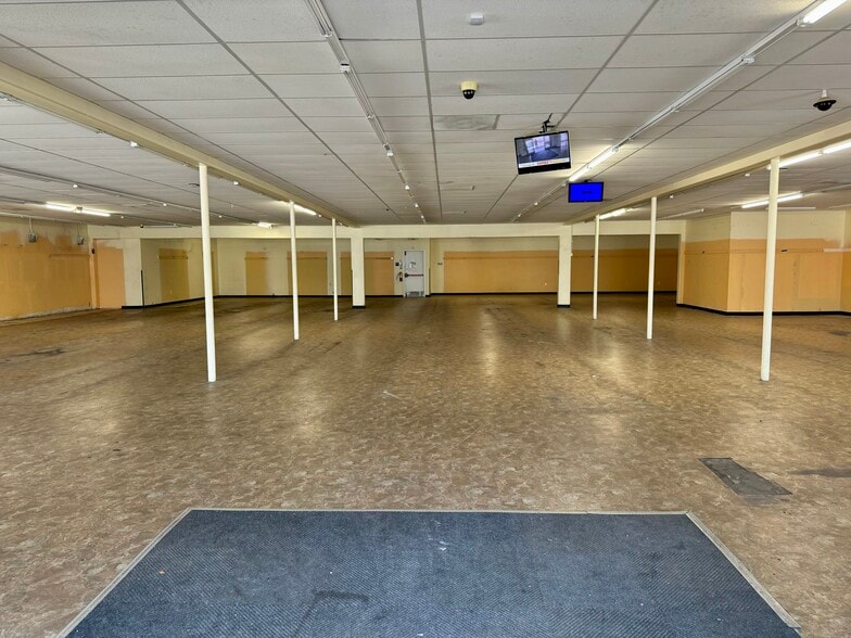 More Photos Of 3725-3727 University Ave, San Diego Storefront For Lease