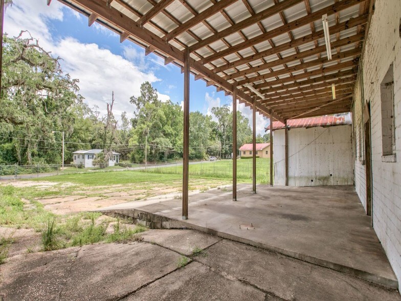 More Photos Of 765 E Washington St, Monticello Auto Repair For Sale