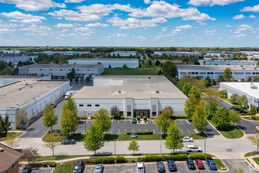 More Photos Of 2360-2380 Vantage Dr, Elgin Warehouse For Lease